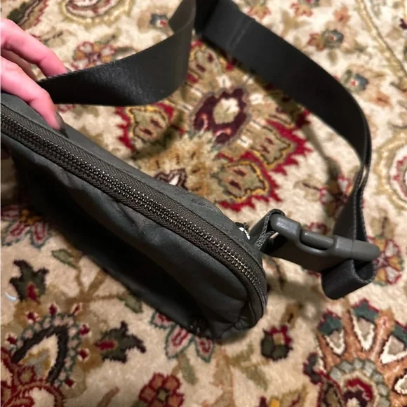 lululemon athletica Camouflage Crossbody Bag - Picture 3 of 8